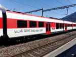 SBB / RegionAlps  - Personenwagen 2 Kl. B 50 85 29-43 415-3 im Bahnhof Martigny am 05.05.2019