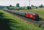 SBB: Im Jahre 1998 setzte die SBB zwischen der West- und Ostschweiz auf der Jurasüdfusslinie Lokzüge mit Personenwagen der Typen EW IV und Bpm ein.
