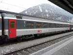 SBB - Personenwagen 2 Kl. Bpm  61 85 20-90 206-4 im Bahnhof Chur am 04.12.2009