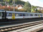 Ein trauriges Bild: Der Ex. AB EWII NPZ 50 85 39-35 085-2 steht noch fast vollstndig, nur ein paar Fenster ink. Rahmen und einige Sitze fehlen, im Bahnhofsareal von Stein-Sckingen, 26.10.2011.