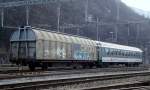 Der Hbbillnss 21 85 2461 550-5 wartet am 30.01.2013 gekuppelt mit einem umgebauten B 50 in Bellinzona S. Paolo auf die Weiterreise.