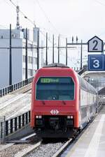 WALLISELLEN (Kanton Zürich), 26.02.2020, S14 nach Hinwil mit 450 033 an der Spitze bei der Ausfahrt aus dem Bahnhof Wallisellen