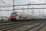 IC 2000 Steuerwagen Bt 50 85 26-94 907-0 durchfährt am 02.02.2026 den Bahnhof Muttenz.
