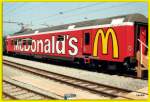 MC Donald`s / SBB - Speisewagen WR 50 85 88-75 751-0 in RBS Bahnhofsareal Solothurn anlsslich eines Bahnfest der RBS am 23.05.1992 ..