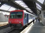 Am 21.4.09 fiel der planm�ssige ICE 72 nach Hamburg-Altona zwischen Z�rich HB und Basel SBB aus. Ersetzt wurde er durch einen EW2-Dispozug, mit dem f�hrenden EW1 BDt 50 85 82-33 953-9. Von diesen Steuerwagen wurden in den 80er Jahren 6 St�ck gebaut. Sie erhielten aber statt einer RBe 4/4 Front, diejenige des dazumal in der Auslieferung befindenden NPZ. Angesichts der geringen St�ckzahl erhielten diese 6 BDt's den Namen ''h�ssliches Entlein''. Z�rich HB, 21.4.09