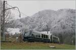 Hart an der Schneefallgrenze ist der MOB BLS GoldenPass Express  Gstaad  GPX 4064 bei Les Avants unterwegs.

6. Januar 2024
