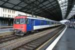 Der BDt EWI 50 85 82-33 900-9 am Schluss des RE 2745 in Lausanne. In Krze fhrt der Zug nach St-Maurice, 12.06.2012.