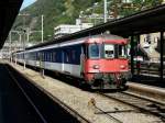 SBB - Regio nach Chiasso an der Spitze der Steuerwagen BDt 50 85 82-33 923-2 im Bahnhof Bellinzona am 18.09.2013
