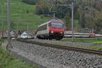 Bei Eschigkofen befindet sich IR75 / 2117 auf der Fahrt von Luzern nach Konstanz (02.11.2022)