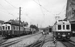 Erinnerung an die St. Gallen-Gais-Appenzeller Bahn: Im Frühahr 1979 ist ABDeh 4/4 3 mit einem Zug aus St. Gallen in Gais angekommen, rechts wartet ABDeh 4/4 7 auf Weiterreisende nach Altstätten