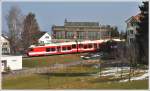 Der BDeh 3/6 25 verlsst Heiden und passiert das alte Depot der RHB. (09.03.2011)