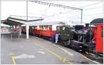 Lok 3  Rosa  in Heiden, davor der fahrplanmssige Zug nach Rorschach Hafen. (14.09.2013)