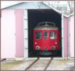 BDeh 2/4 Nr 23 guckt aus der Wageneinstellhalle in Rorschach Bergstation. (15.01.2007)