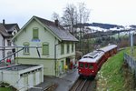 Weihnachtsmarkt in Wienacht-Tobel 2015: Jeweils am Tag des Weihnachtsmartes in Wienacht gibt es einen Grossansturm auf die RHB. Aus diesem Grund verkehren die Zge im 1/2 stunden Takt. Als Zusatzzug kommt der nur selten im Einsatz stehende Bt 31 und ein ABDeh (dieses Jahr der ABDe 2/4 Nr. 24) zum Einsatz. Wienacht-Tobel, 29.11.2015.

