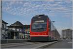 Der asm Be 4/8 111  Jupiter  wendet von Langenthal kommend auf dem Bahnhofsplatz von Solothurn für die Rückfahrt nach Langenthal. Ich nahm die  Abkürzung  und fuhr mit dem SBB Regionalzug via Wangen an der Aare nach Oensingen. 

10. August 2020