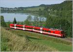 An der gleicher Stelle, kurz nach Le Pont, aber eine Stunde später, fährt der CJ RBDe 560 141-4  La Vouivre  (ex SBB RBDe 560 002-8  Sempach Neuenkirch ) als Regionalzug 4216 in Richtung Vallorbe. Im Hintergrund ist der Lac Brenet zu sehen. 
 
16. August 2009