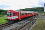 Bt (ex. ABt) 50 85 80-35 922-4 und RBDe 94 85 7 566 222-6 als Regio 26434 in Vendlincourt, 14.08.2014.