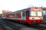 Steuerwagen Bt 50 47 29-03 921-5 mit Motorwagen BDe 4/4 577 101-9 im Bahnhof von Bonfol am 02.02.07