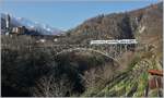 Ein FART Centovalli-Express ABe 4/8 im Regionalzugsdienst Locarno - Camedo - Locarno auf der 132 Meter langen Isorno Brücke bei Intragna.