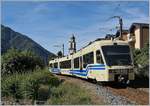 Der FART ABe 4/8 N° 47 ist als  Centovalli-Express  48 von Locarno nach Domodossla bei Tegna unterwegs.