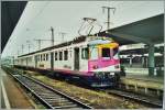 Der MThB ABDe 4/4 13 (536 613-3) mit seinem Nahverkehrszug nach Kreuzlingen beim Halt in Singen.
(Fotografiertes Analogbild) 5. Mai 2001