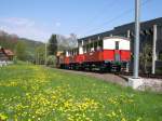 Dem Planzug folgt am 01.05.2005 der Dampfzug talwrts nach Rorschach. Wir befinden uns hier nahe der Endstation der Bergbahn in Heiden.