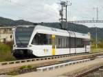 thurbo / SBB - Regio von Winterthur nach B�lach mit dem Triebzug RABe 2/6 526 733-1 im Bahnhof Embrach am 11.10.2009