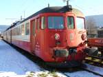RVT Pendelzug ABDe 537 313 ( Ex BLS ABDe 4/8 ) Abgestellt in Bahnhofsareal von Fleurier am 02.02.07