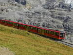 Jungfraubahn Bhe 4/8 222 auf Talfahrt nach Kleine Scheidegg, 14.09.2020.