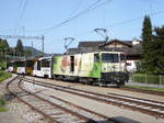 Goldenpass MOB - GDe 4/4 6006 vor Schnellzug bei der einfahrt in den Bahnhof von Schönried am 26.08.2017