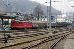 Oensingen-Balsthal-Bahn.
Güterverker bei der OeBB in Balsthal mit der Re 4/4 I 10009 und dem Tem 043.
Impressionen vom 8. Januar 2020.
Foto: Walter Ruetsch