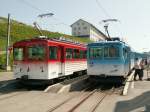 Rigibahnen,Triebwagen der VRB(links)und der ARB(rechts) in der Bergstation Rigi-Kulm 1752m..M.Ursprnglich waren es einmal zwei  eigenstndige Bahngesellschaften bis zur Fusion 1992.