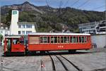 Ta 2/2 1 mit Vorstellwagen Nr. 7 auf der Drehscheibe in Vitznau. (20.04.2018)