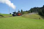 H 1/2 7 dampft am 12.8.09 von Rigi Staffel Richtung Rigi Kulm.