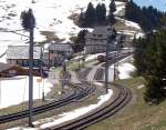 Bahnhof Rigi Staffel 1604m, hier kommen die Bahnen von Vitznau (rechts) und von Arth-Goldau (geradeaus) zusammen und fhren pararel weiter zum Endbahnhof Rigi Kulm 1800m.