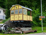 RB - Reste des Zahnradtriebwagen BDeh 2/4  3 Ausgestellt an der Hauptstrasse zwischen Arth-Goldau und Steinen Foto vom 26.06.2016 