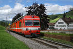 AB: Bahnidylle Streckenabschnitt Urnäsch - Gonten der Appenzeller Bahnen vom 15. September 2015.
S 23 beim Passieren vom Kloster «Leiden Christi» in Jakobsbad.
Foto: Walter Ruetsch  