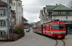 BDeh 4/4 11 der Appenzeller Bahnen am 16.03.2018 passiert die Ortsdurchfahrt in Teufen