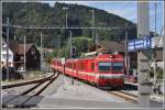 BDe 4/4 43 zieht den R1107 nach Wasserauen in den Bahnhof Appenzell.