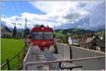 S24 3143 mit BDeh 4/4 17, ABt 115, Velotransportwagen sowie offenes Cabrio an der Spitze verkehrt zwischen Gais und Altstätten Stadt im Rheintal, hier oberhalb von Gais.