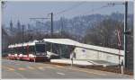 Be 4/8 35 in der neuen Haltestelle Birnbumen ber der Stadt St.Gallen.