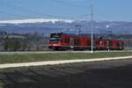 ASM BTI Aare Seeland mobil AG Biel-Täuffelen-Ins-Bahn: GTW 506 + 504, Zug 7054 Biel-Ins, mit schneebedecktem Chasseral im Hintergrund, Siselen, 24. März 2021.