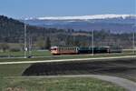 ASM BTI Aare Seeland mobil AG Biel-Täuffelen-Ins-Bahn: Be 4/4 302 + Fa 572 + Fa 571 + Fa 576 + Be 4/4 304, Zug 8250 Sutz-Finsterhennen, Siselen, 24.