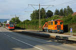 ASm: Am 18. Juli 2017 war der Tm 2/2 141 bis zur Haltestelle St. Katharinen vorgedrungen. Dabei kam es zu einer sehr seltenen Begegnung mit einem Be 4/8 STAR.
Foto: Walter Ruetsch