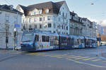 Be 4/8 114 mit einer Werbung für Baloise Bank Soba, fährt zur Endstation beim Bahnhof Solothurn.