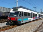 asm Seeland - Triebwagen Be 2/6 509 unterwegs nach Ins bei der ausfahrt aus dem Bahnhof Siselen am 28.03.2012 .. Standpunkt des Fotografen auserhalb der Geleise auf einem Feldweg ..