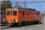 De 4/4 321 für den Transport von Rollbockwagen in Langenthal. (15.04.2015)