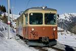 Der Be 4/4 21 am 28.1.24 unterwegs nach Mürren zwischen Grütschalp und Winteregg.