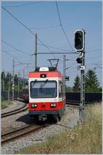 Bei der Station Altmarkt trifft die in 750 mm Spur ausgeführte Bahn aus dem Waldenburgertal auf die Normalspurstrecke Olten - Basel, welche sie bis Liestal, der Endstation der WB begleitet.