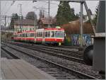 Ziel meiner Standpunkts auf Gleis 1 war der von Waldenburg in Liestal eintreffende WB Regionalzug 3143 der hier mit dem Bt 120 voraus, einem weiteren Bt und dem schieben BDe 4/4 13 pünktlich sein Ziel erreicht.
5. März 2016